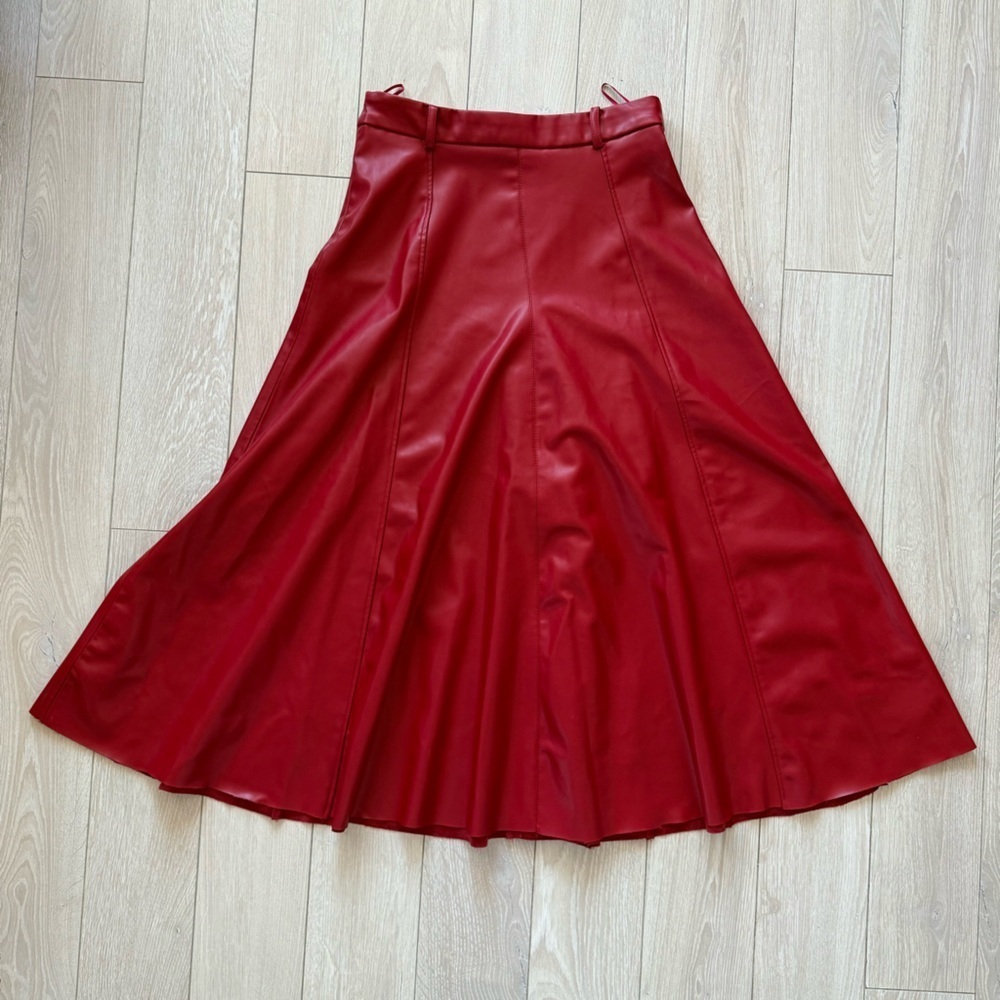 Zara Faux Leather A-Line Flare Red Midi Skirt Women’s Size Medium - Picture 2 of 10